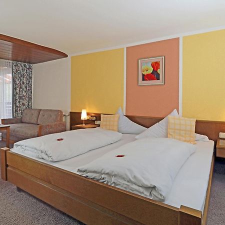 Landgasthof Zur Linde Heimbuchenthal Bagian luar foto