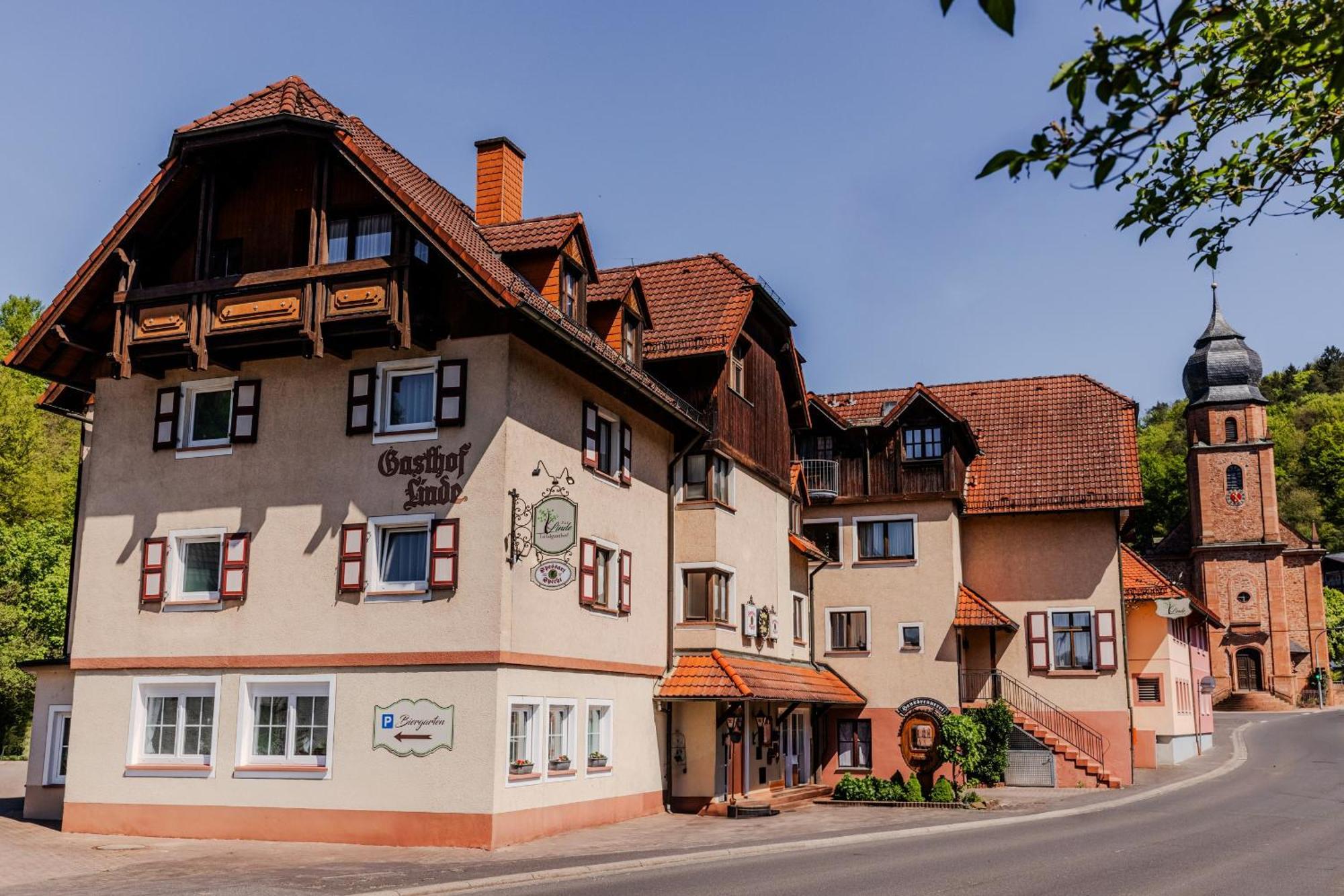 Landgasthof Zur Linde Heimbuchenthal Bagian luar foto