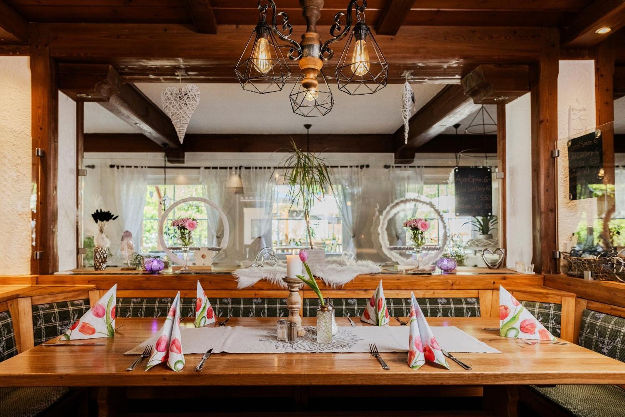 Landgasthof Zur Linde Heimbuchenthal Bagian luar foto