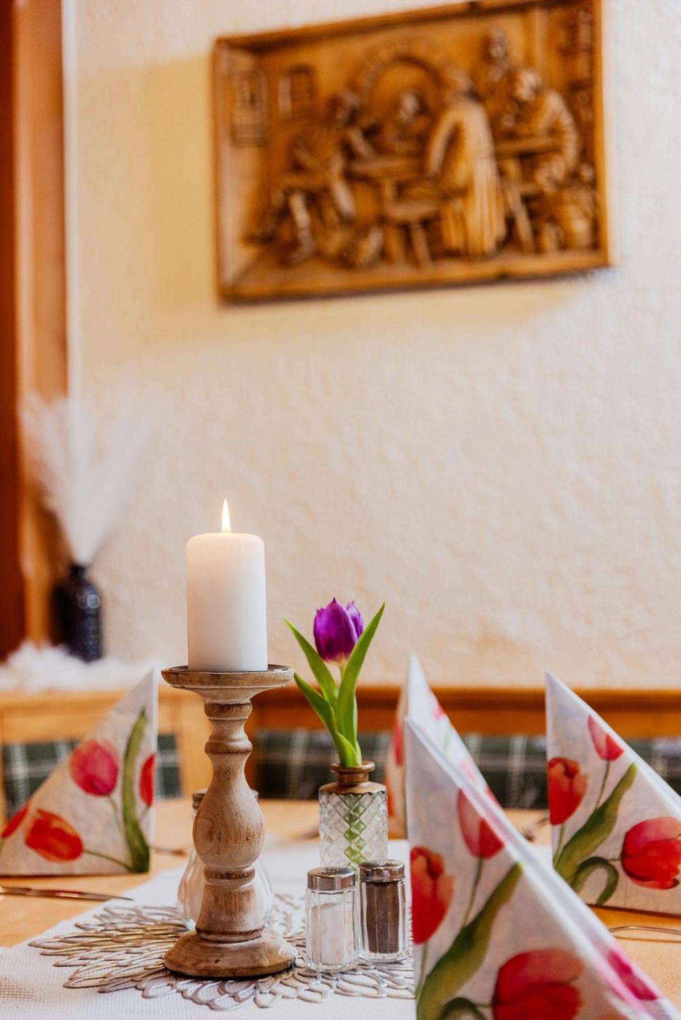 Landgasthof Zur Linde Heimbuchenthal Bagian luar foto