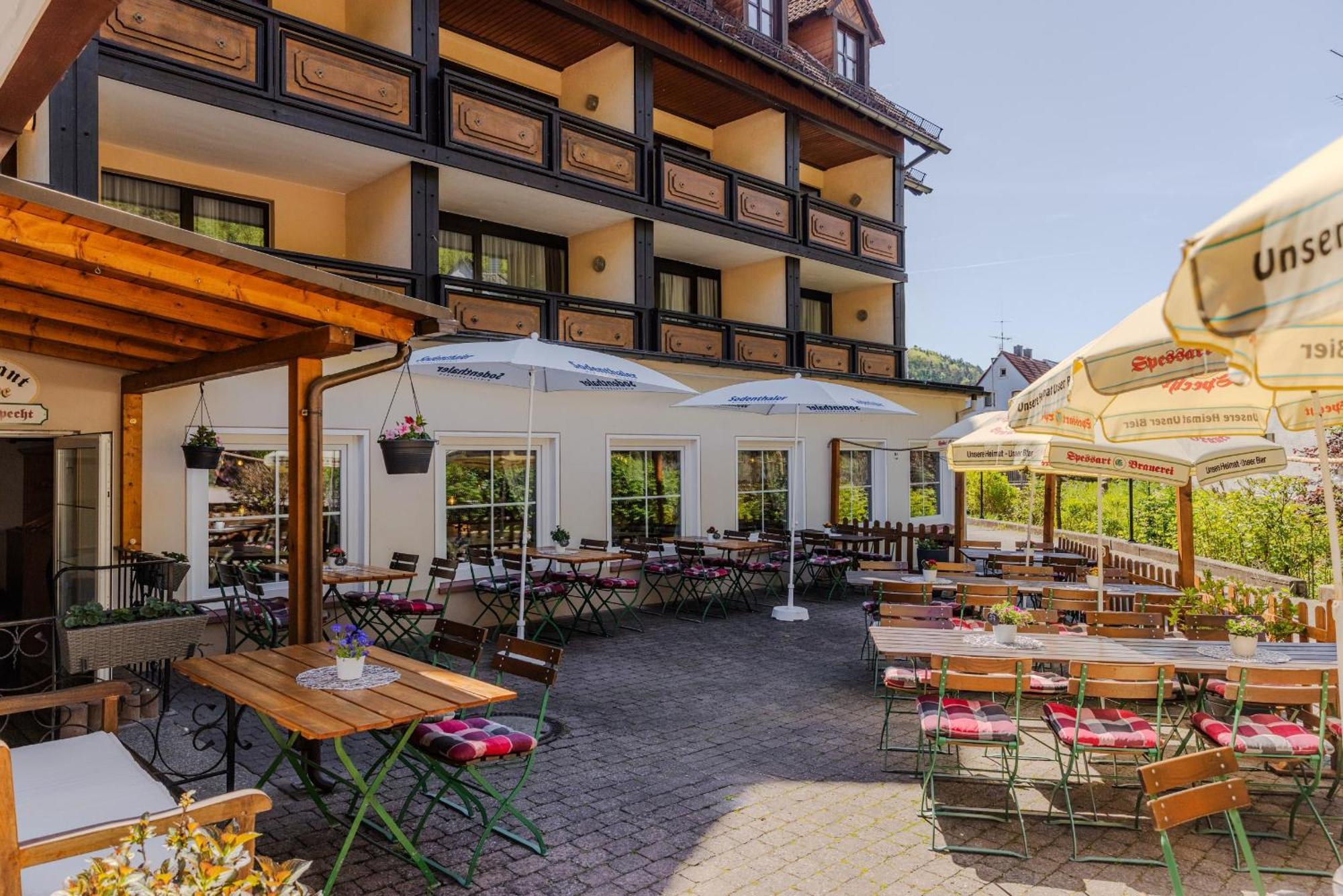 Landgasthof Zur Linde Heimbuchenthal Bagian luar foto