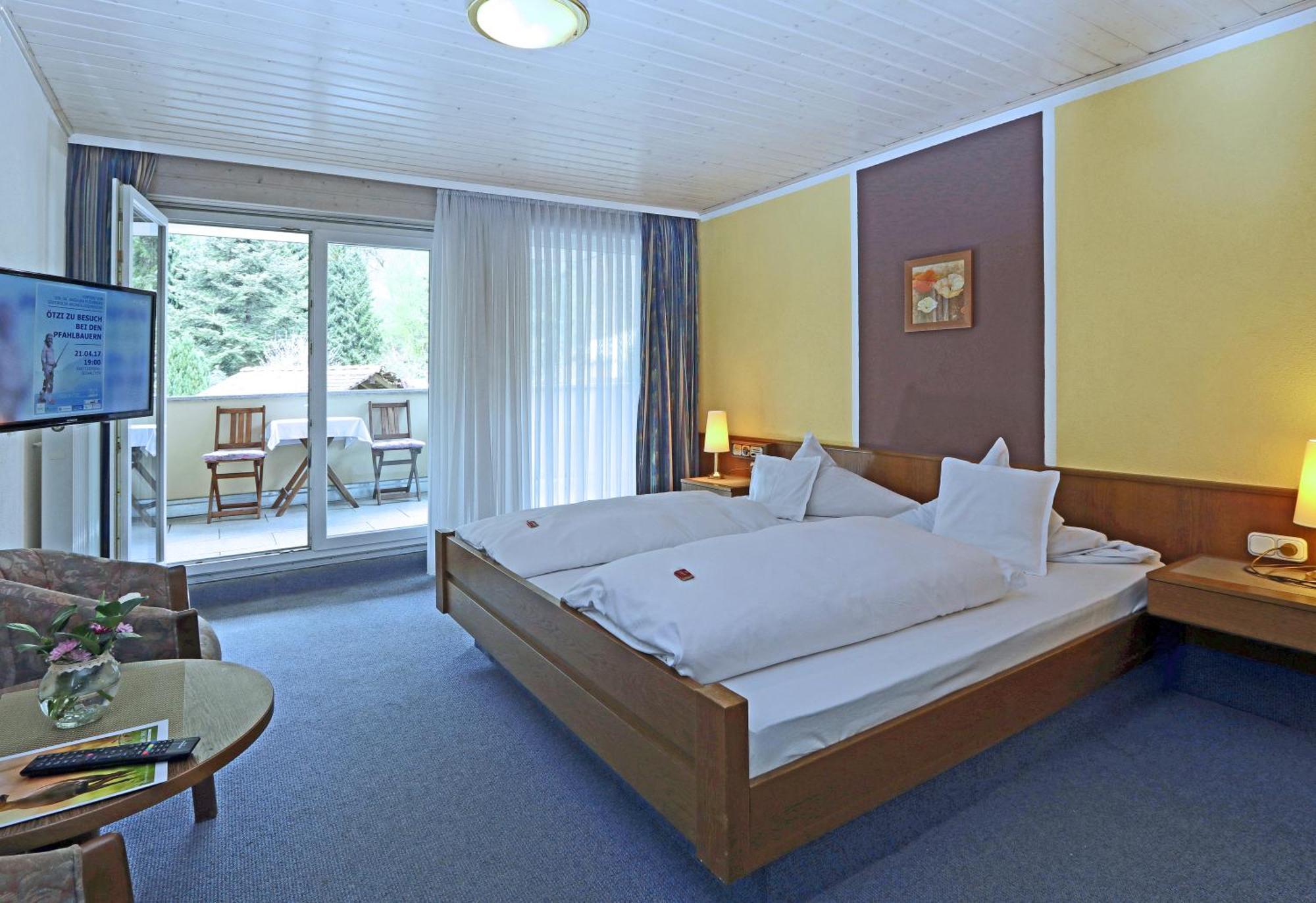Landgasthof Zur Linde Heimbuchenthal Bagian luar foto
